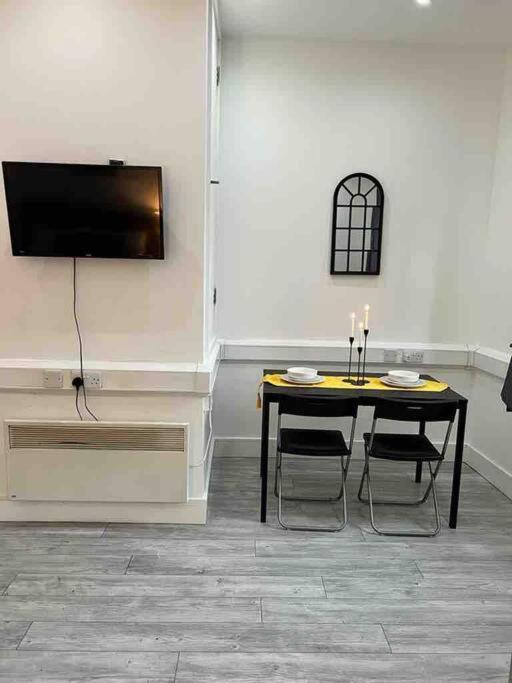 Comfortable Flat In Central London Apartment ภายนอก รูปภาพ